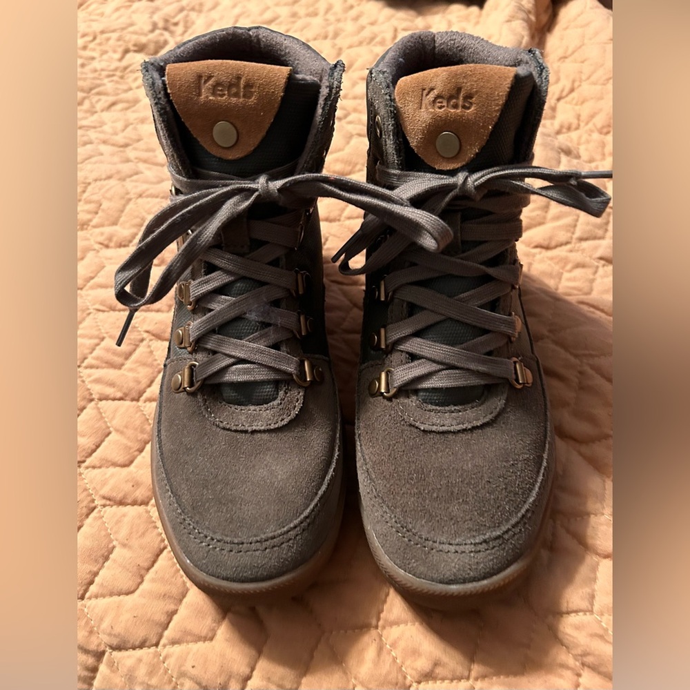 Keds lace up boots. Size 6. Excellent condition. Worn once.